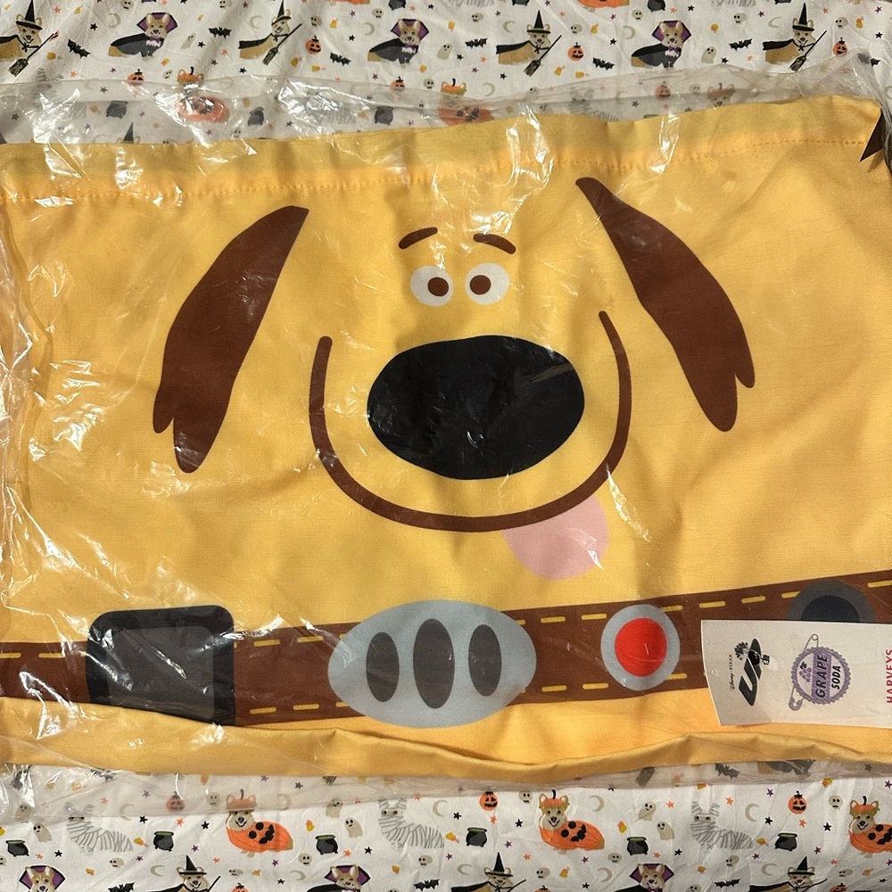Harvey’s NWT Disney Up Dug Dust Bag